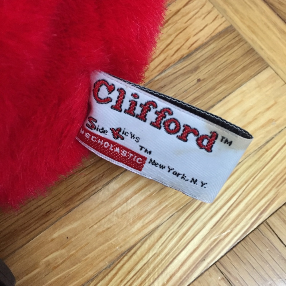 !SOLD! Vintage 90's Clifford Plush Backpack - Picture 6 of 7